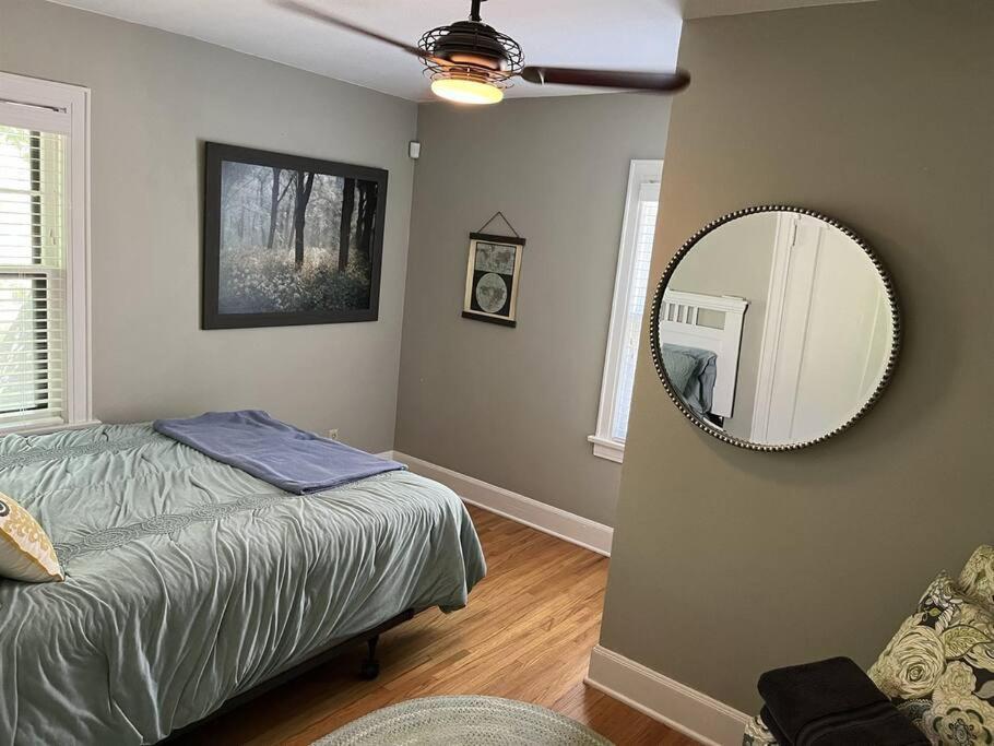 Historic Twin Tudors Inn Sioux Falls Extérieur photo